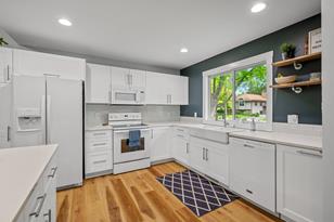 4405 Jonquil Ln N - Photo 7