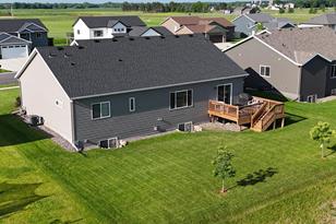 3075 12th Ave N - Photo 7