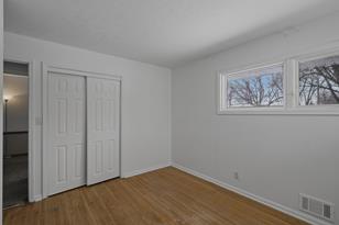 1620 7th St NW - Photo 9