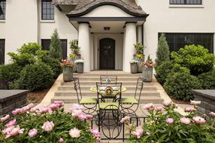 2388 W Lake of the Isles Pkwy, Minneapolis, MN 55405 - Photo 11