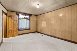 673 Thomas Ave - Photo 9