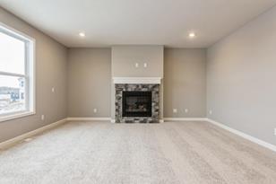 8329 Lamont Ave NE - Photo 3