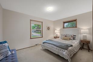 9425 Clinton Ave S - Photo 11