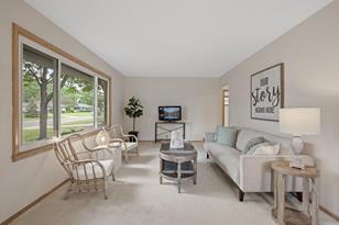 9425 Clinton Ave S - Photo 5