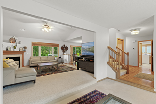 9010 Parkside Dr, Saint Paul, MN 55125