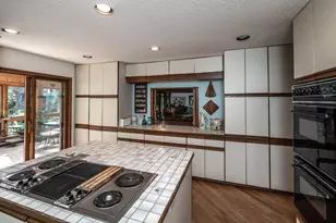 750 Mohican Ln, Mendota Heights, MN 55120 - Photo 11