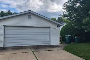 1104 E 18 1/2 St, Albert Lea, MN 56007 - Photo 3