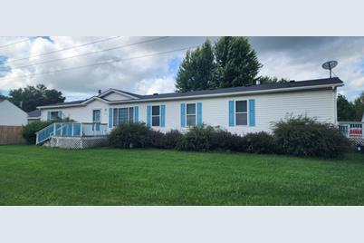 1104 E 18 1/2 Street, Albert Lea, MN 56007 - Photo 1