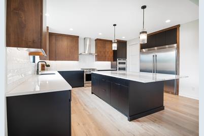 1614 Shannon Oaks Boulevard NE, Rochester, MN 55906 - Photo 9