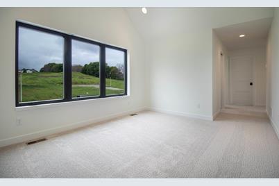 1614 Shannon Oaks Boulevard NE, Rochester, MN 55906 - Photo 39