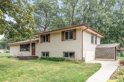 2630 Mayer Lane E, Maplewood, MN 55119 - Photo 1