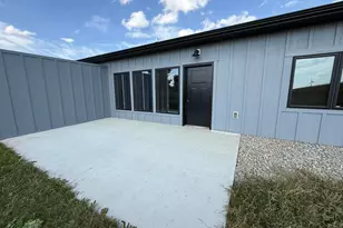 906 Funk Ave, Lakefield, MN 56150 - Photo 3