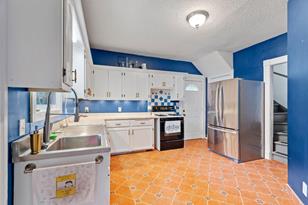 733 5th St E, Saint Paul, MN 55106 - Photo 13