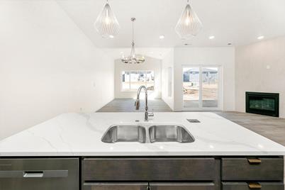 805 9th Avenue SW #B, Perham, MN 56573 - Photo 7