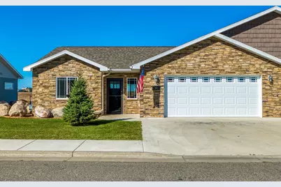 1615 30th Street NW #14, Bemidji, MN 56601 - Photo 1