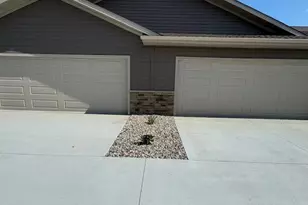 2218 Red Bird Ln, Fairmont, MN 56031 - Photo 3