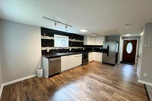 1123 N Broadway, Fergus Falls, MN 56537 - Photo 3