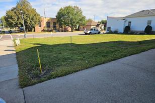 117 2nd St NE, Waseca, MN 56093 - Photo 1