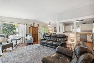 4505 Oak Leaf Dr, Vadnais Heights, MN 55127 - Photo 3
