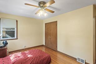 2147 Ames Ave, Saint Paul, MN 55119 - Photo 11