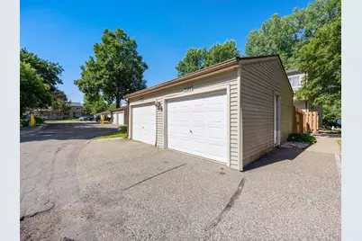 1544 Greenwood Court N, Eagan, MN 55122 - Photo 23