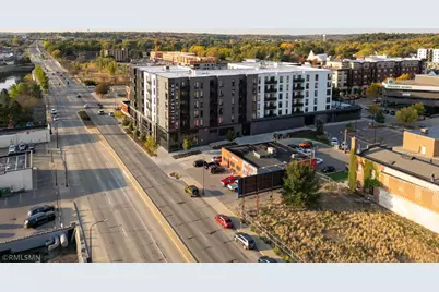 425 Broadway Avenue S, Rochester, MN 55904 - Photo 3