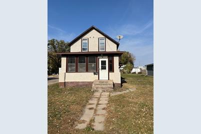 721 5th Avenue E, Alexandria, MN 56308 - Photo 1