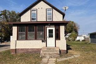 721 5th Ave E, Alexandria, MN 56308 - Photo 1