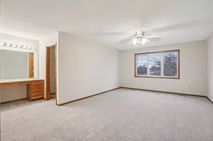 577 Eagle Ridge Rd, Woodbury, MN 55125 - Photo 27