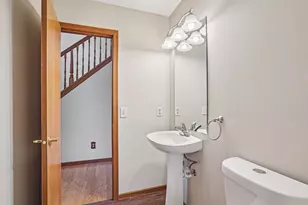 577 Eagle Ridge Rd, Woodbury, MN 55125 - Photo 21