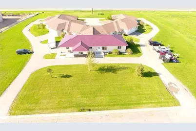 550 Commerce Drive, Le Center, MN 56057 - Photo 1