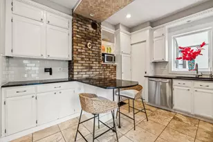 2742 Dupont Ave S, Minneapolis, MN 55408 - Photo 11