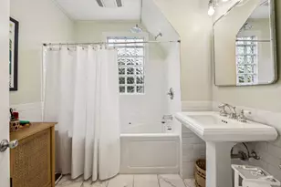 2742 Dupont Ave S, Minneapolis, MN 55408 - Photo 19