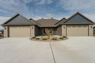 885 Picadilly Ln NW, Rochester, MN 55901 - Photo 23