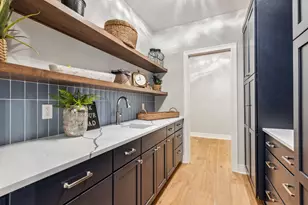 25435 Park Ln, Shorewood, MN 55331 - Photo 9