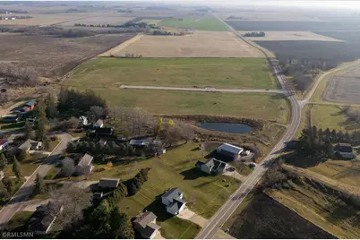 450 Engel Drive, Kenyon, MN 55946 - Photo 7