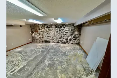 105 E Lincoln Avenue, Fergus Falls, MN 56537 - Photo 27