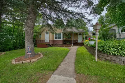 818 Douglas Avenue, Eveleth, MN 55734 - Photo 1