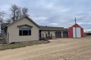 27266 Co Rd 7, Westbrook, MN 56183 - Photo 1