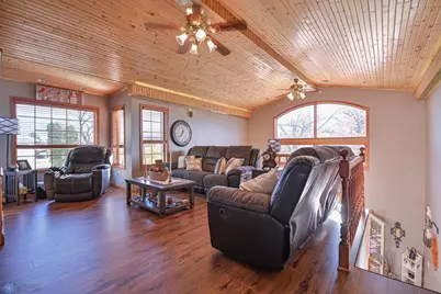 429 W Bridge Avenue, Warren, MN 56762 - Photo 15