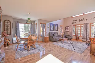 429 W Bridge Ave, Warren, MN 56762 - Photo 5