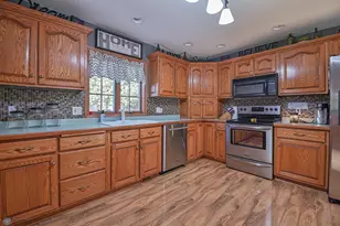 429 W Bridge Ave, Warren, MN 56762 - Photo 9
