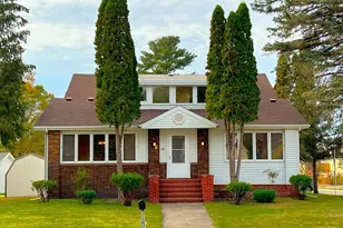 402 4th St SE, Little Falls, MN 56345 - Photo 1