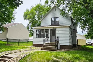 809 N 7th St, Montevideo, MN 56265 - Photo 1