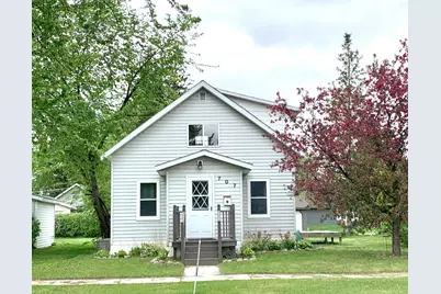 707 Center Street E, Roseau, MN 56751 - Photo 1