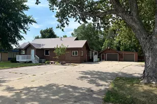 570 2nd Ave N, Windom, MN 56101 - Photo 1