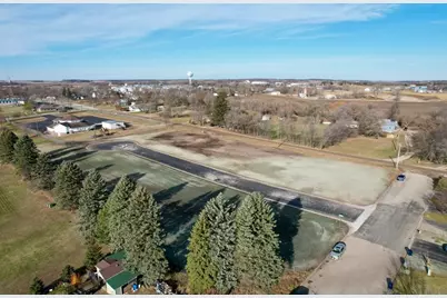 202 4th Avenue NE, Pelican Rapids, MN 56572 - Photo 3