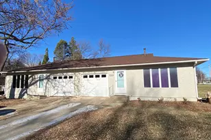 507 Hills Ln, Albert Lea, MN 56007 - Photo 1