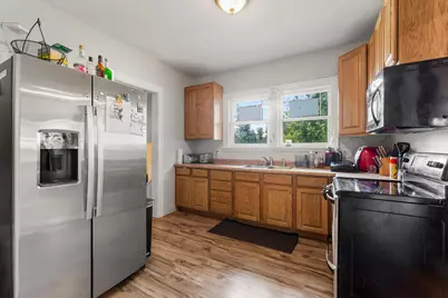 709 10th Street NE, Austin, MN 55912 - Photo 7