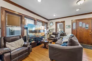 709 10th St NE, Austin, MN 55912 - Photo 3